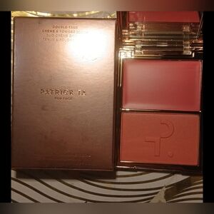PATRICK TA MAJOR HEADLINES DOUBLE TAKE CREME & POWDER BLUSH DUO SHE'S THAT GIRL